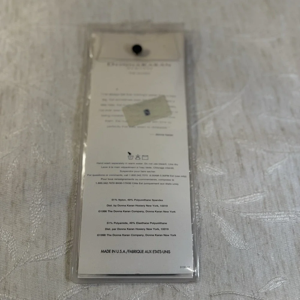 Donna Karan NY The Nudes Knee‎ Highs Sea Mist One Size Style G18 1990's